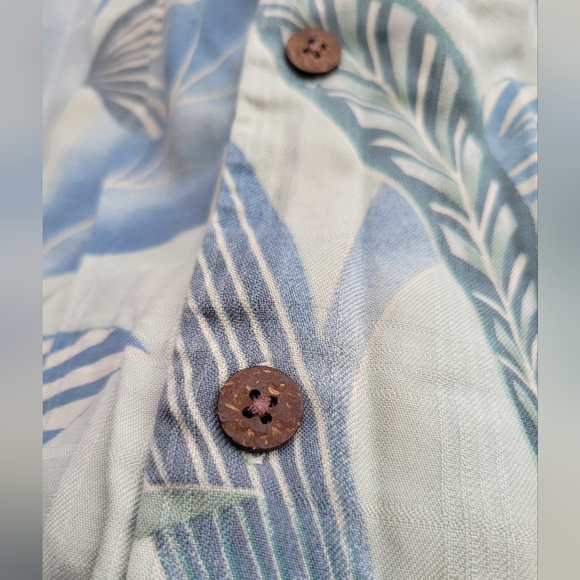 Tommy Bahama 100% silk button up Hawaiian tropical shirt large - Picture 3 of 7